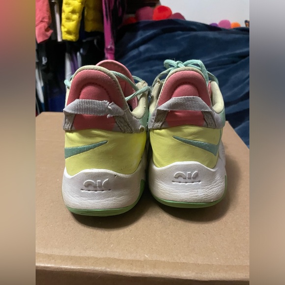 Nike PG 5 Daughters Green Glow Size 12 - Picture 2 of 10